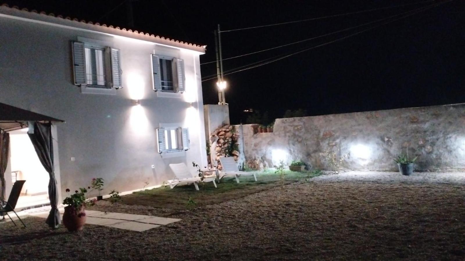 Villa Vikou House à Yírion Extérieur photo